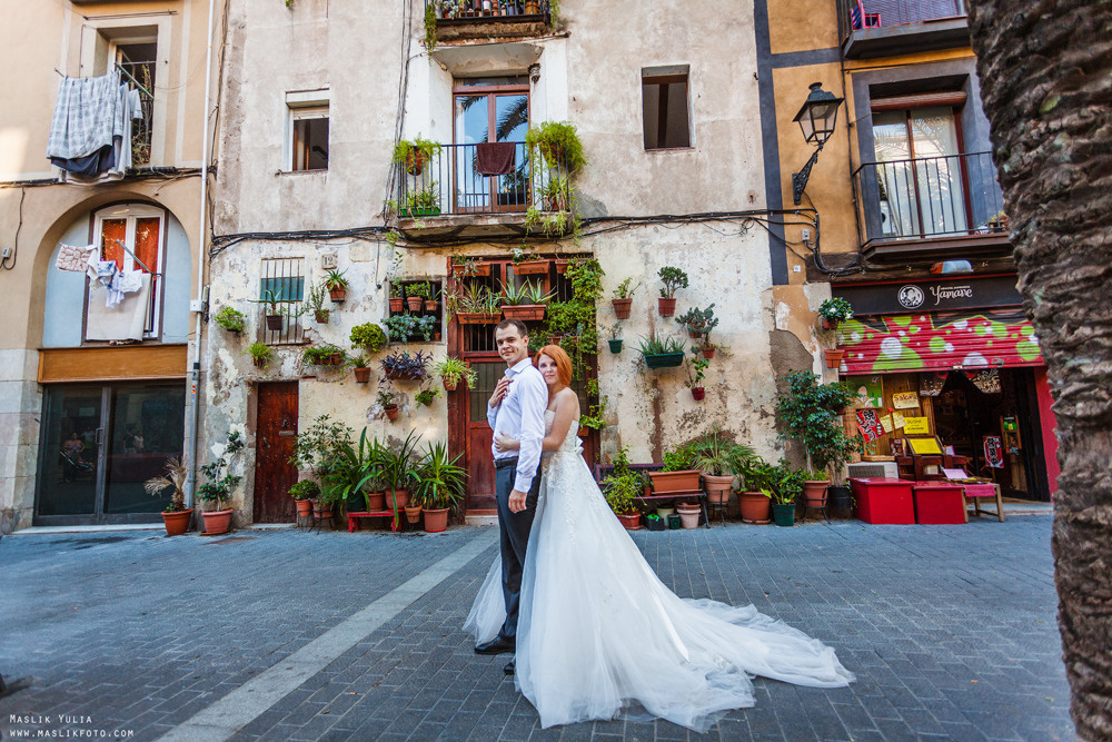 Soleada sesión de fotos en Barcelona. Fotógrafo en Barcelona  Maslik Yulia