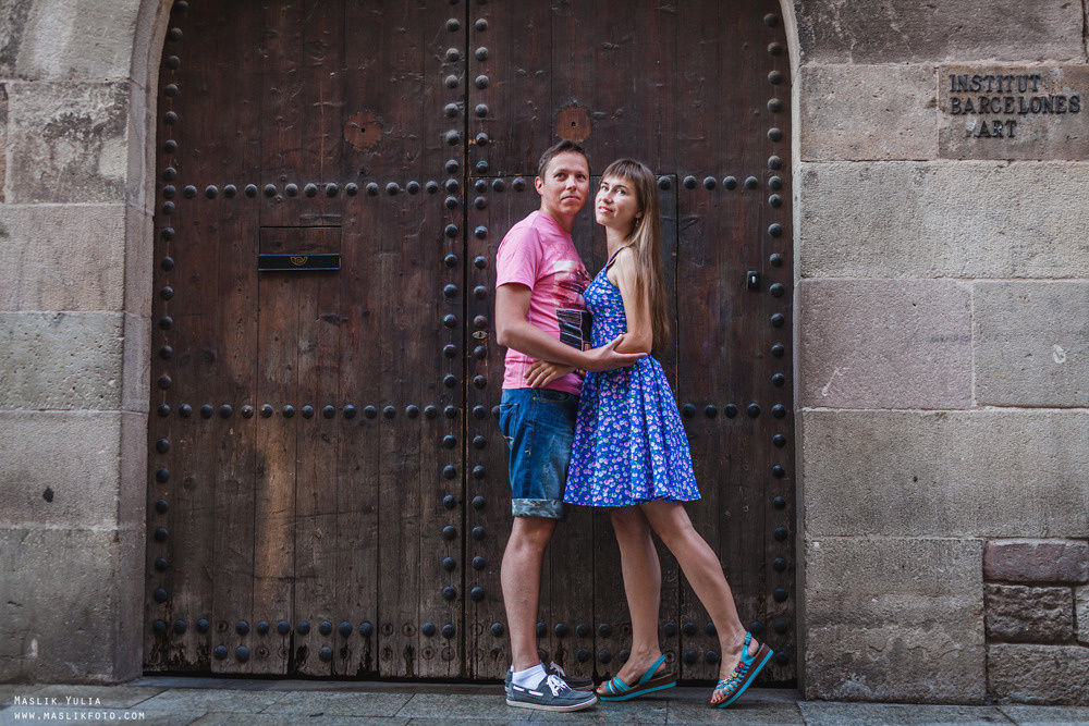 Barcelona morning walk. Photographer in Barcelona Spain Maslik Yulia