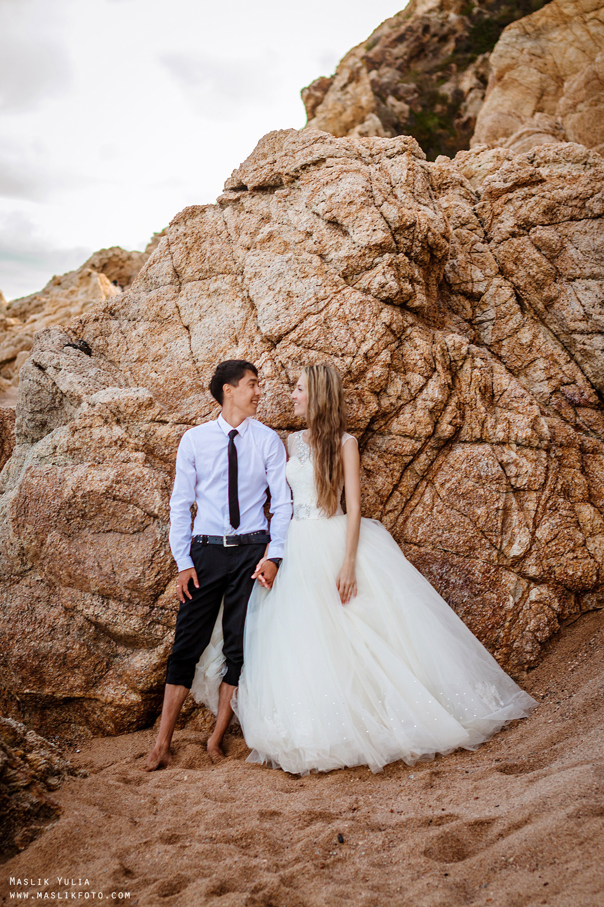 Wedding photo session on the Costa Brava, Spain. Photographer in Barcelona Spain Maslik Yulia