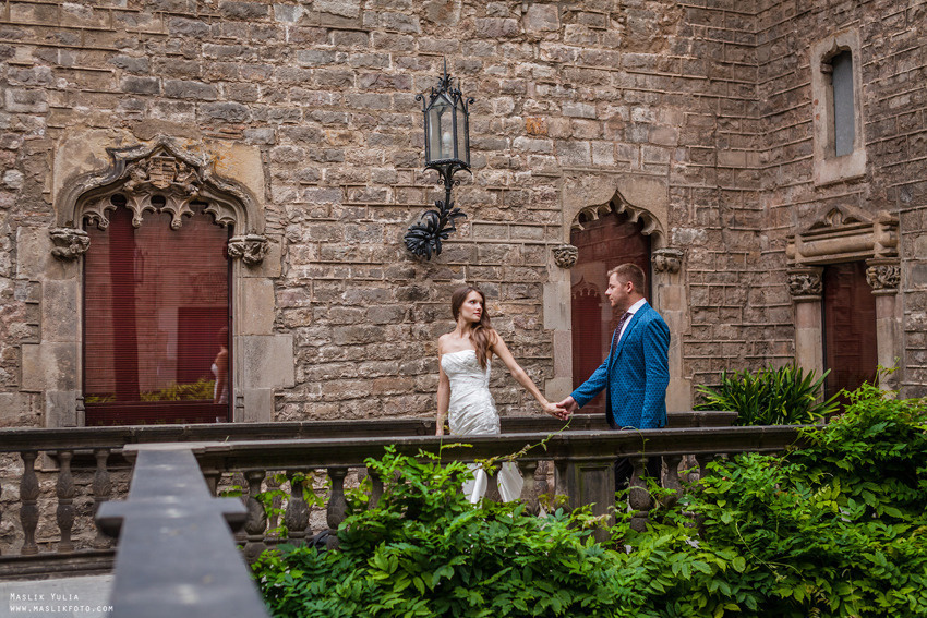 Sesión de fotos de boda en Barcelona en el Parque Laberinto. Fotógrafo en Barcelona  Maslik Yulia