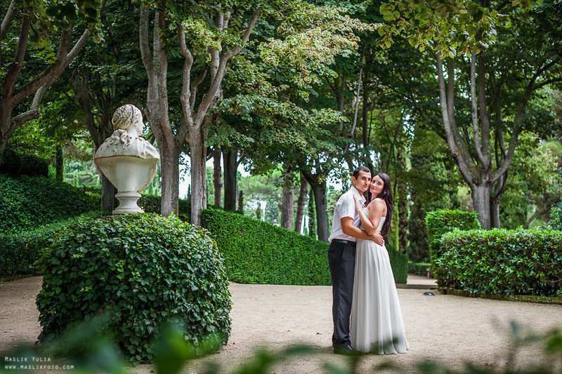 Sesión de fotos de boda en el Parque Laberinto de Barcelona. Fotógrafo en Barcelona  Maslik Yulia