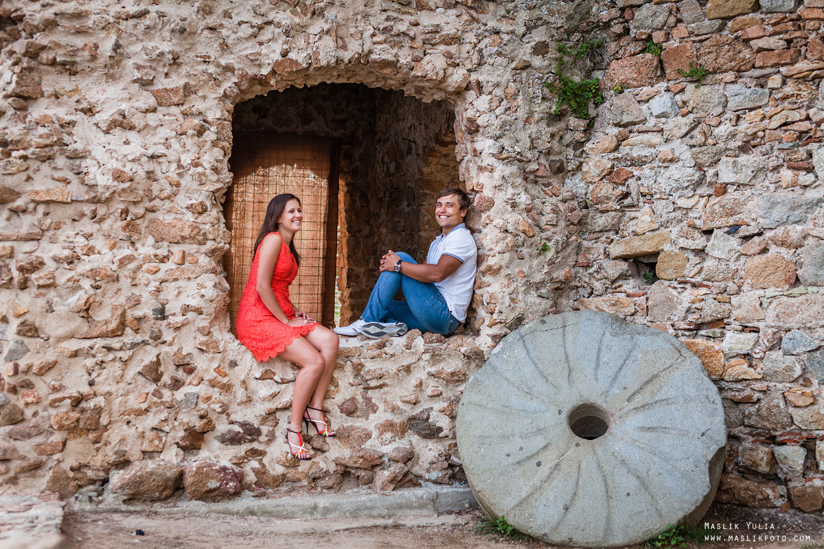 Sesión de fotos de mar en Tossa de Mar. Fotógrafo en Barcelona  Maslik Yulia