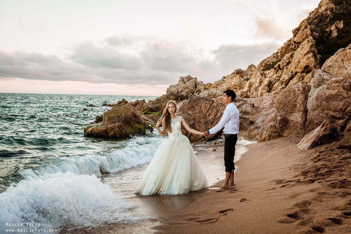 Wedding photo session on the Costa Brava, Spain. Photographer in Barcelona Spain Maslik Yulia