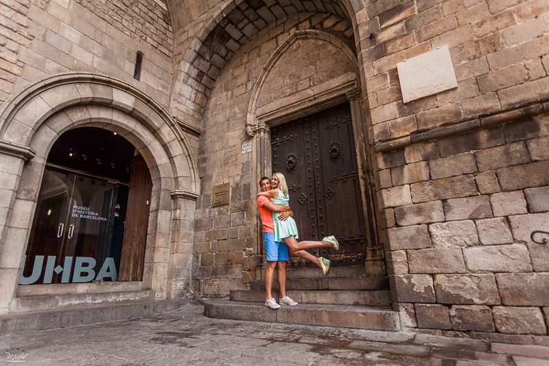 Perky sesión de fotos familiares en Barcelona. Fotógrafo en Barcelona  Maslik Yulia