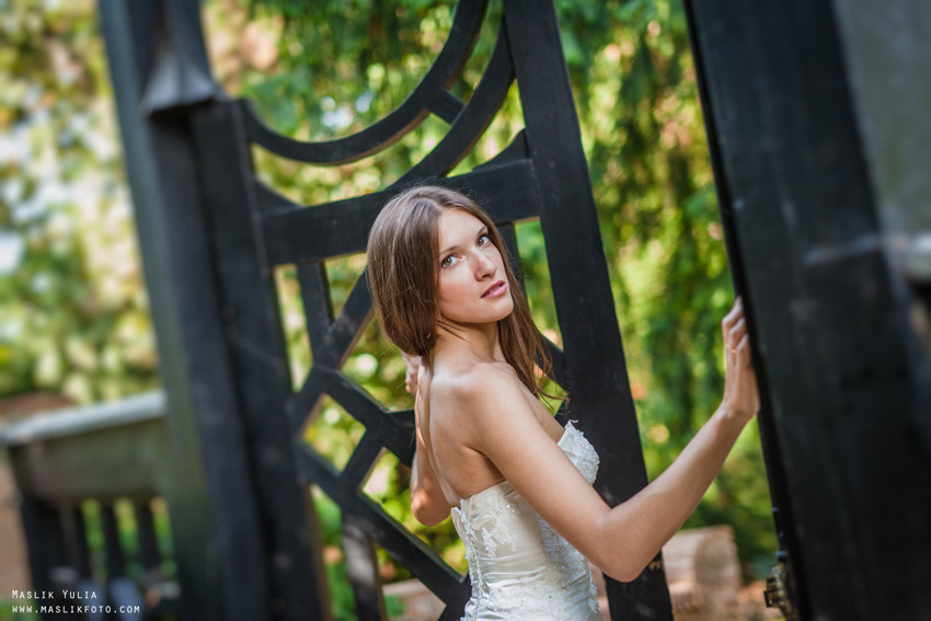 Sesión de fotos de boda en Barcelona en el Parque Laberinto. Fotógrafo en Barcelona  Maslik Yulia