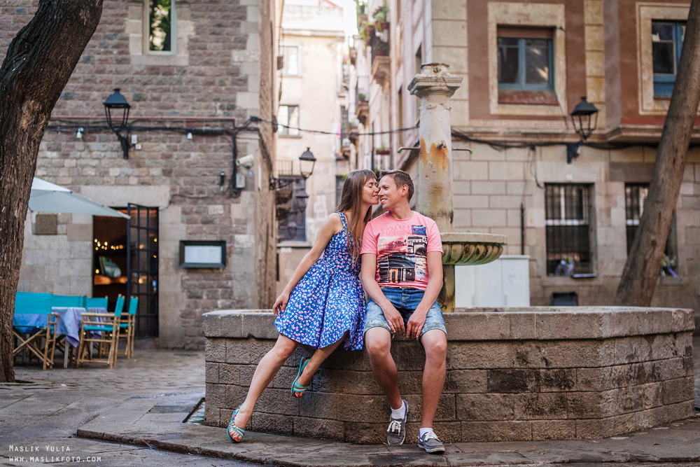 Barcelona morning walk. Photographer in Barcelona Spain Maslik Yulia
