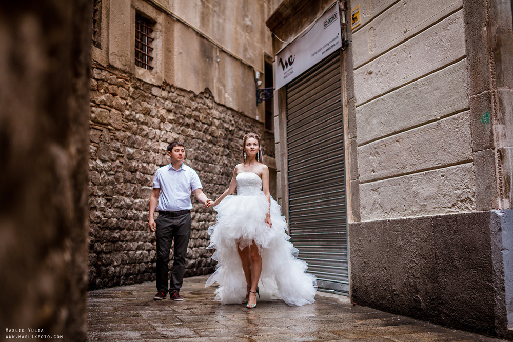 Sesión de fotos de boda en el puerto de Barcelona. Fotógrafo en Barcelona  Maslik Yulia
