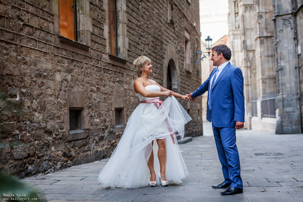 Unique photo shoot in Barcelona. Photographer in Barcelona Spain Maslik Yulia