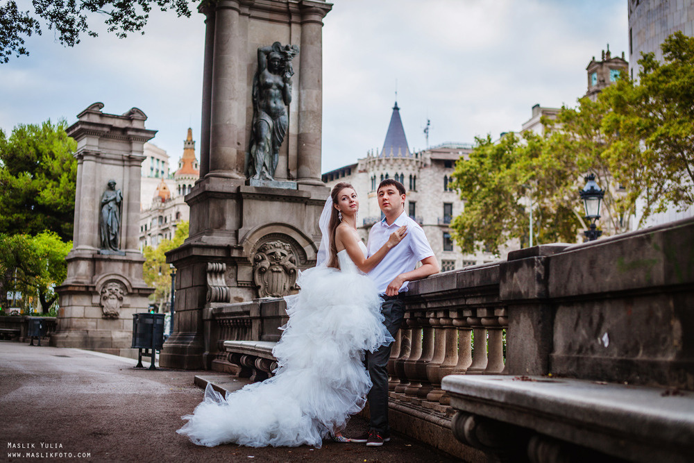 Sesión de fotos de boda en el puerto de Barcelona. Fotógrafo en Barcelona  Maslik Yulia