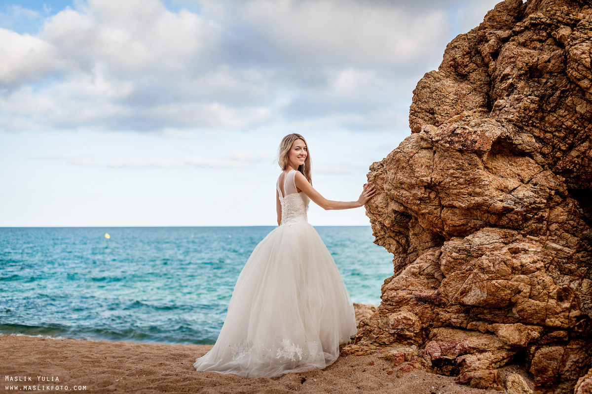 Wedding photo session on the Costa Brava, Spain. Photographer in Barcelona Spain Maslik Yulia