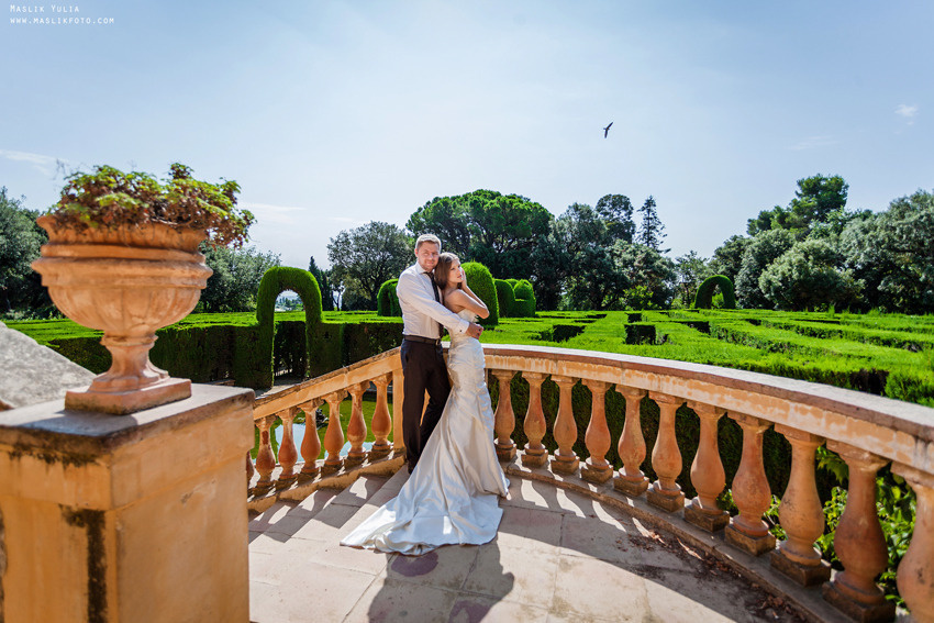 Sesión de fotos de boda en Barcelona en el Parque Laberinto. Fotógrafo en Barcelona  Maslik Yulia