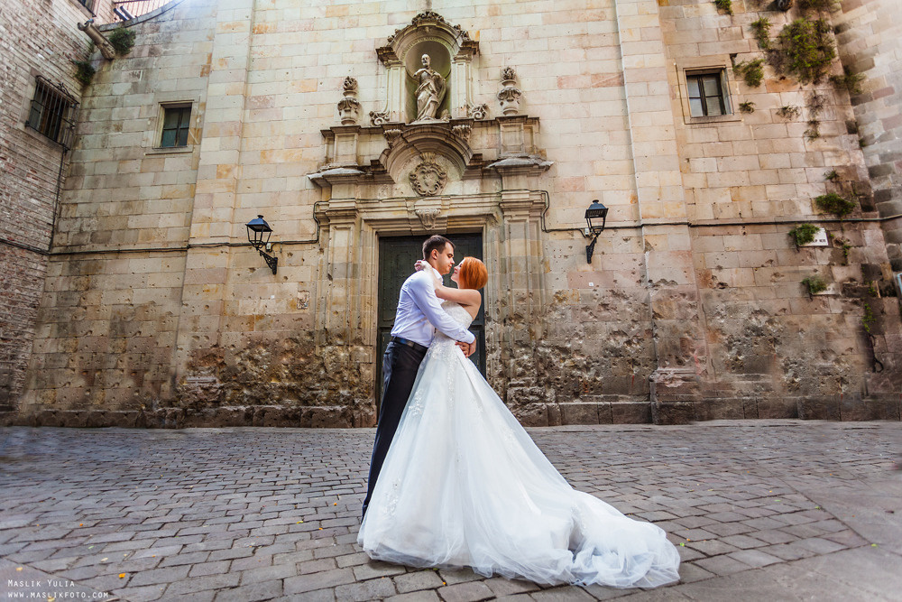 Soleada sesión de fotos en Barcelona. Fotógrafo en Barcelona  Maslik Yulia
