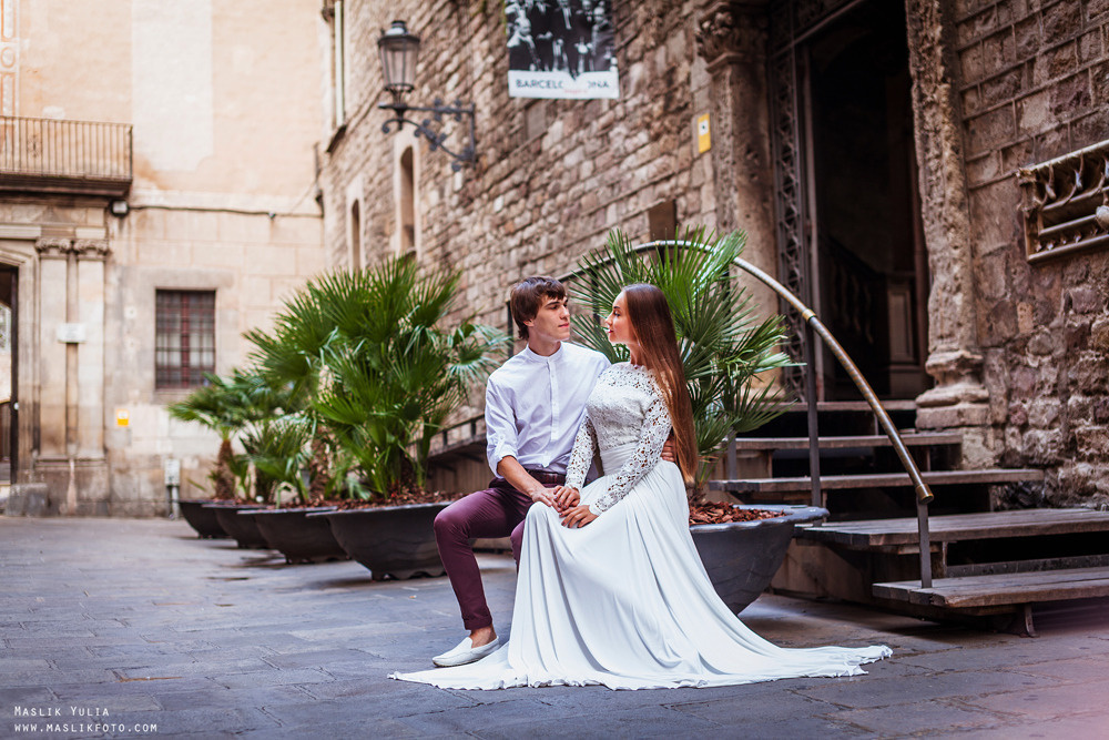 Stylowa sesja ślubna - Barcelona. Fotograf w Barcelonie Hiszpanii Maslik Yulia