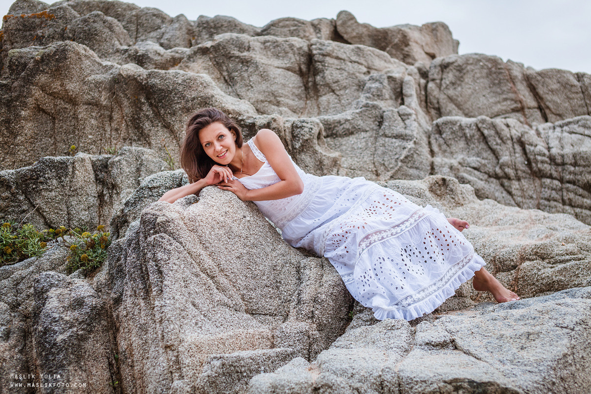 Sesión de fotos de mar en Tossa de Mar. Fotógrafo en Barcelona  Maslik Yulia