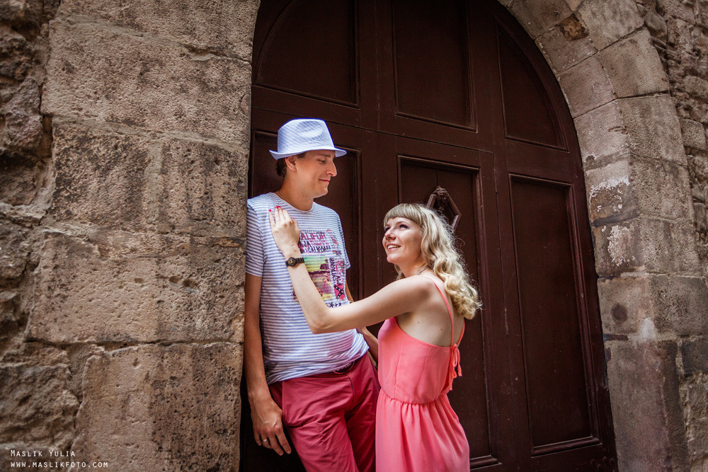 Colorful photo shoot in Barcelona. Photographer in Barcelona Spain Maslik Yulia