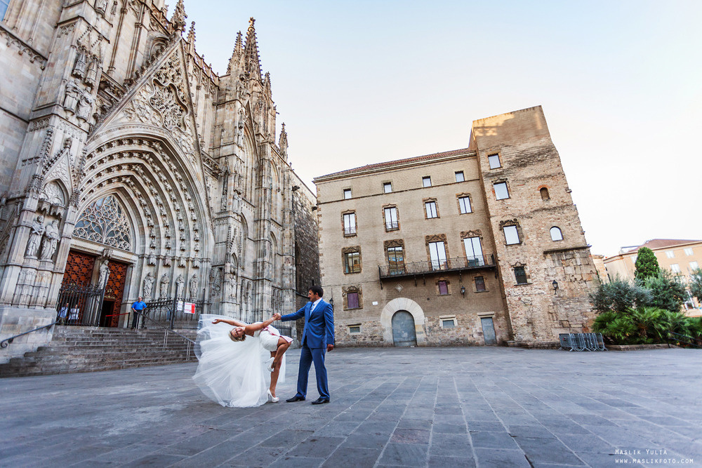 Unique photo shoot in Barcelona. Photographer in Barcelona Spain Maslik Yulia