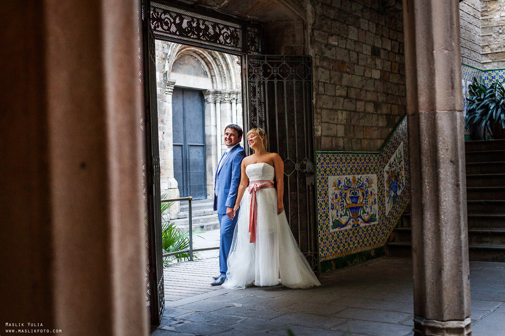 Unique photo shoot in Barcelona. Photographer in Barcelona Spain Maslik Yulia