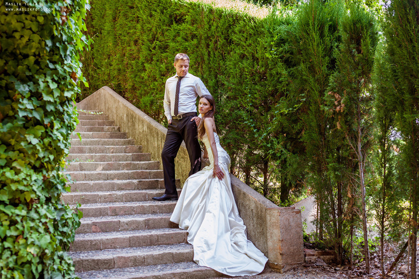 Sesión de fotos de boda en Barcelona en el Parque Laberinto. Fotógrafo en Barcelona  Maslik Yulia