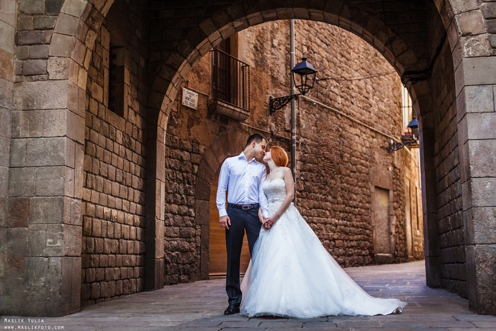 Soleada sesión de fotos en Barcelona. Fotógrafo en Barcelona  Maslik Yulia