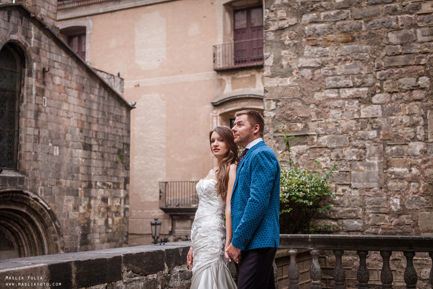 Sesión de fotos de boda en Barcelona en el Parque Laberinto. Fotógrafo en Barcelona  Maslik Yulia