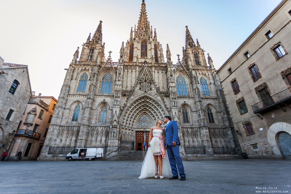 Unique photo shoot in Barcelona. Photographer in Barcelona Spain Maslik Yulia