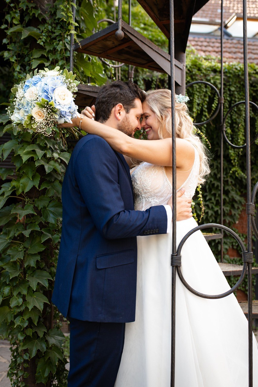 Svatební tým — svatební fotograf a kameraman. Dana Lišková — Empatická fotografka | Introspektivní umělkyně | Neurodivergentní koučka| Zakladatelka Artepy.cz