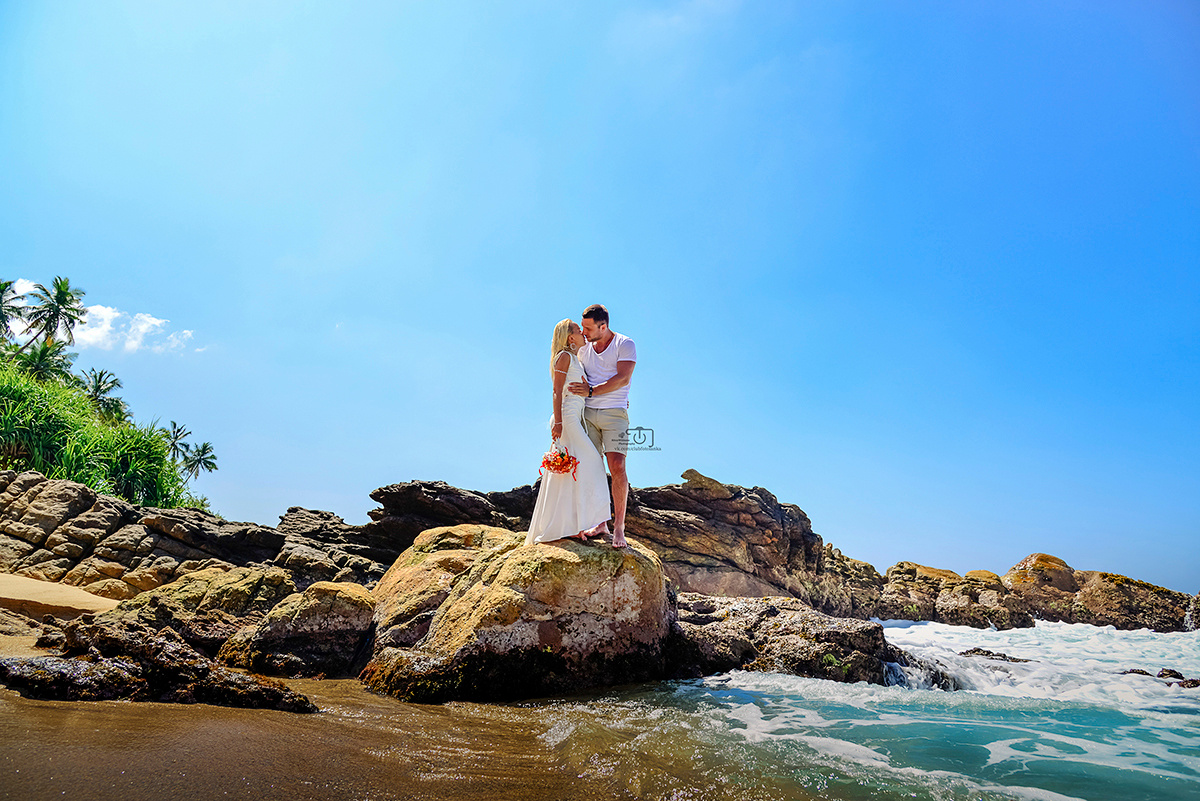 Wedding photographer & wedding planner in Sri Lanka. Photographer & wedding planner in Sri Lanka