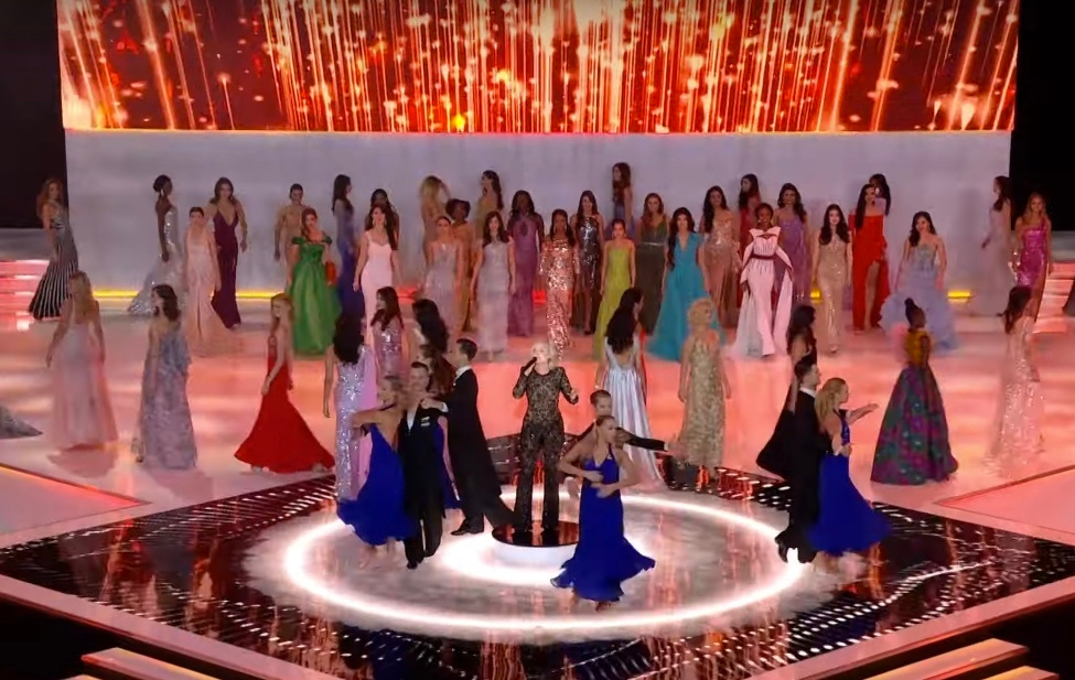 Model in Luxembourg, Miss Luxembourg 2019, Miss World Luxembourg 2019. Mannequins, design, decoration, handmade, photographe…