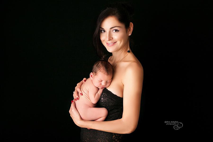 Newborn photoshoot. Wedding and family photographer in Altea, Valencia, Alicante, Benidorm