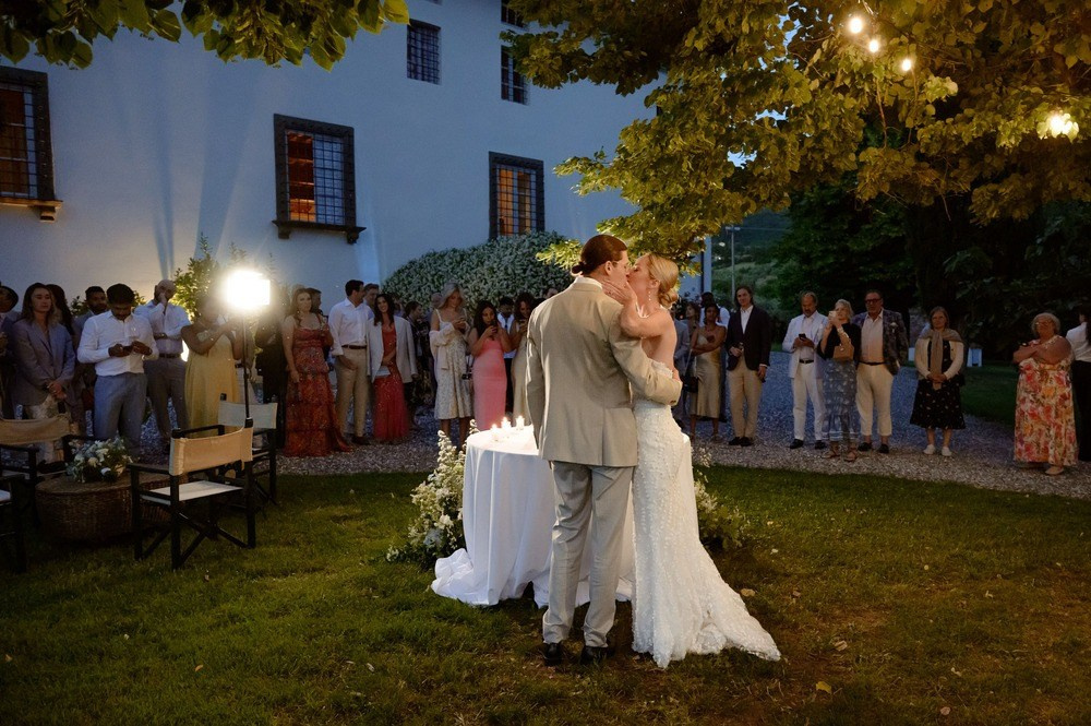 Wedding photography at Fattoria Mansi Bernardini, Lucca. Bella Vita Weddings — Wedding Photography in Dubai & Destination