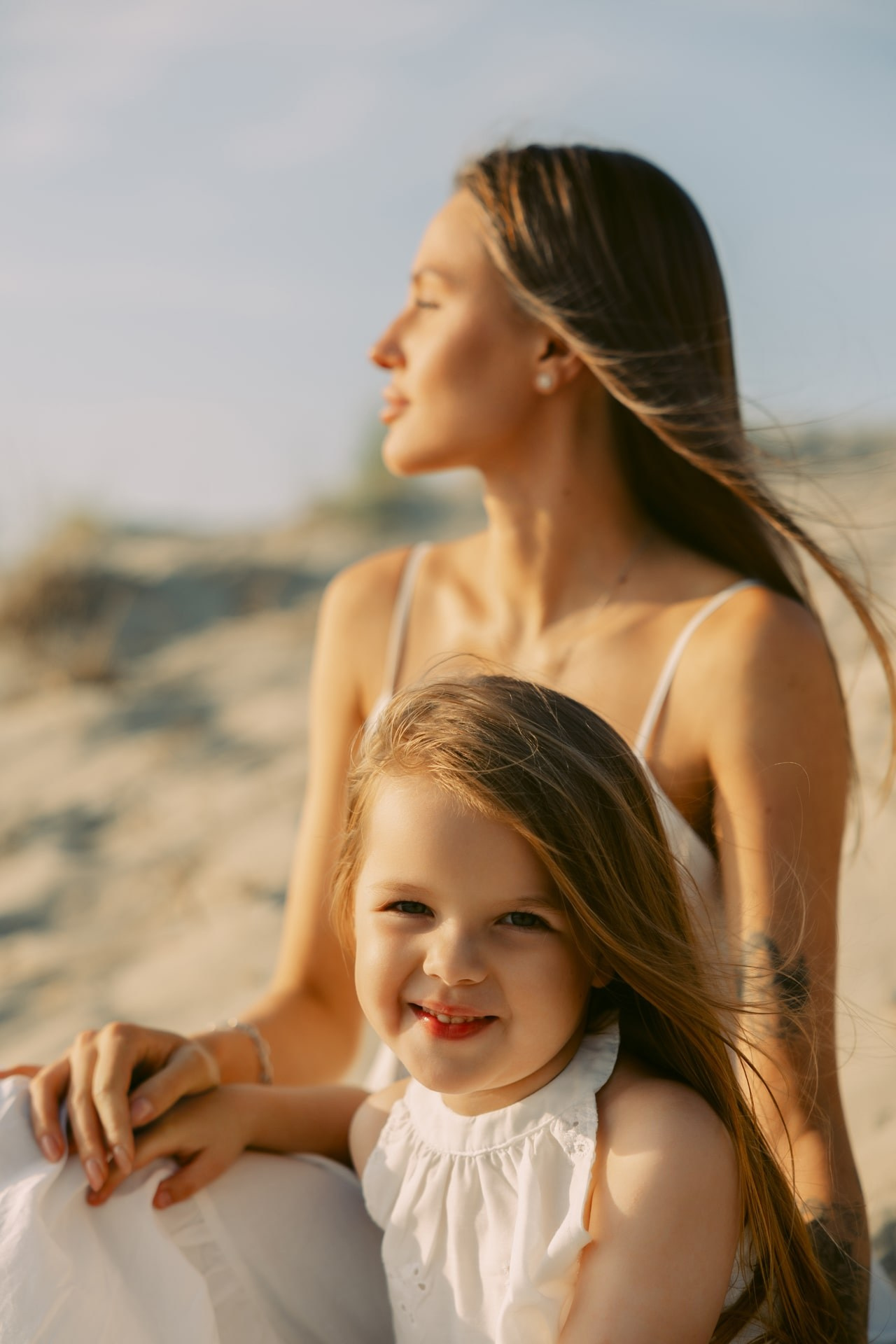 Mother & Daughter Photoshoot in the Dunes — Hoek van Holland. Romantic & Soulful Photography by Natalia Olhova in Rotterdam