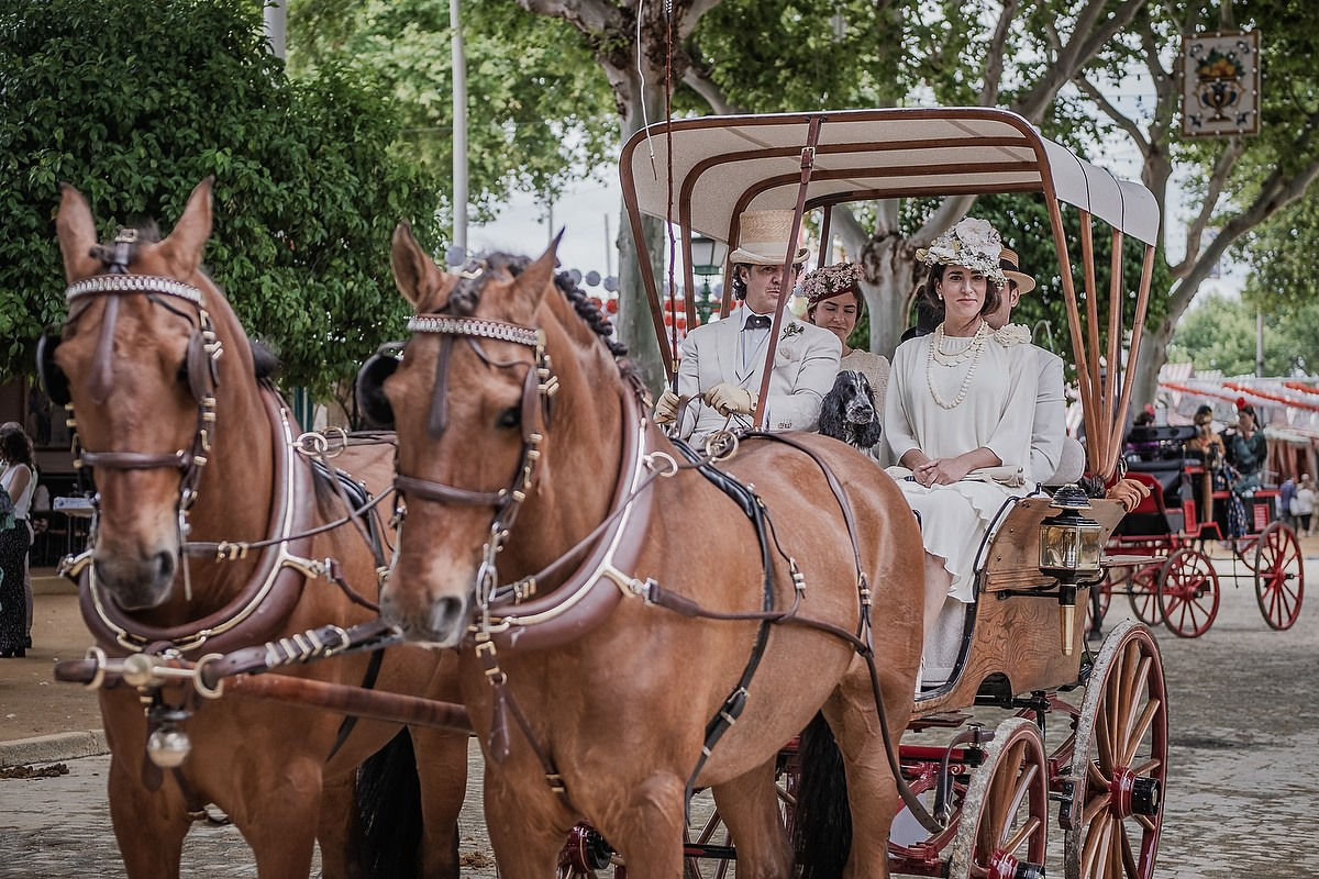 🌸 Feria de Abril 2025: un universo de luz, arte y raíces