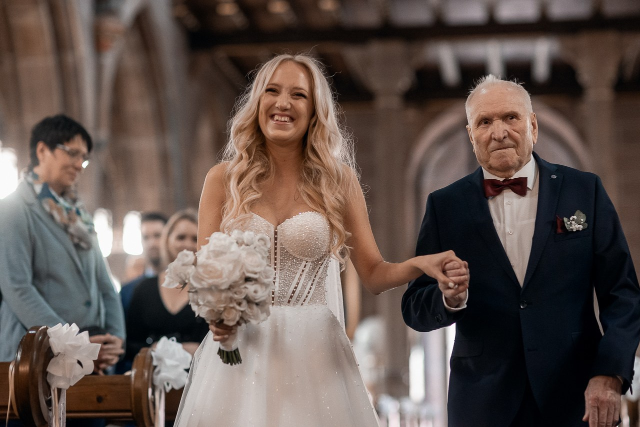 Kirchliche Hochzeit Karlsruhe | Rosi & Marco – Hochzeitsvideo & Fotos