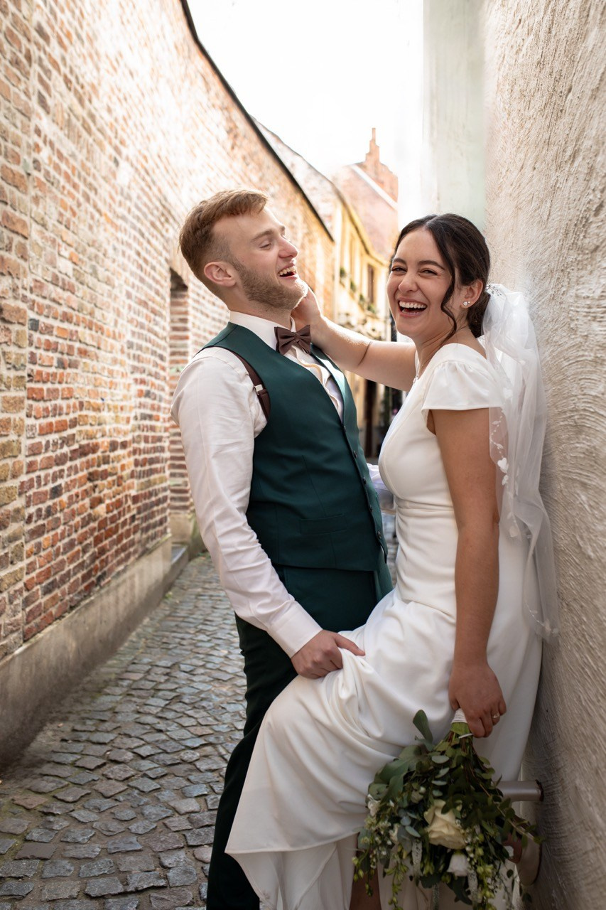 Svatební tým — svatební fotograf a kameraman. Dana Lišková — Empatická fotografka | Introspektivní umělkyně | Neurodivergentní koučka| Zakladatelka Artepy.cz