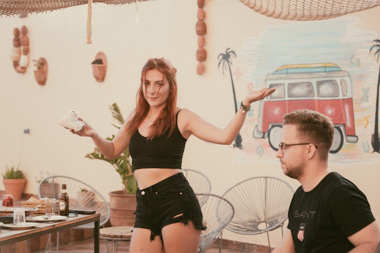 Travel and lifestyle fotografka. Dana Lišková — Empatická fotografka | Introspektivní umělkyně | Neurodivergentní koučka| Zakladatelka Artepy.cz