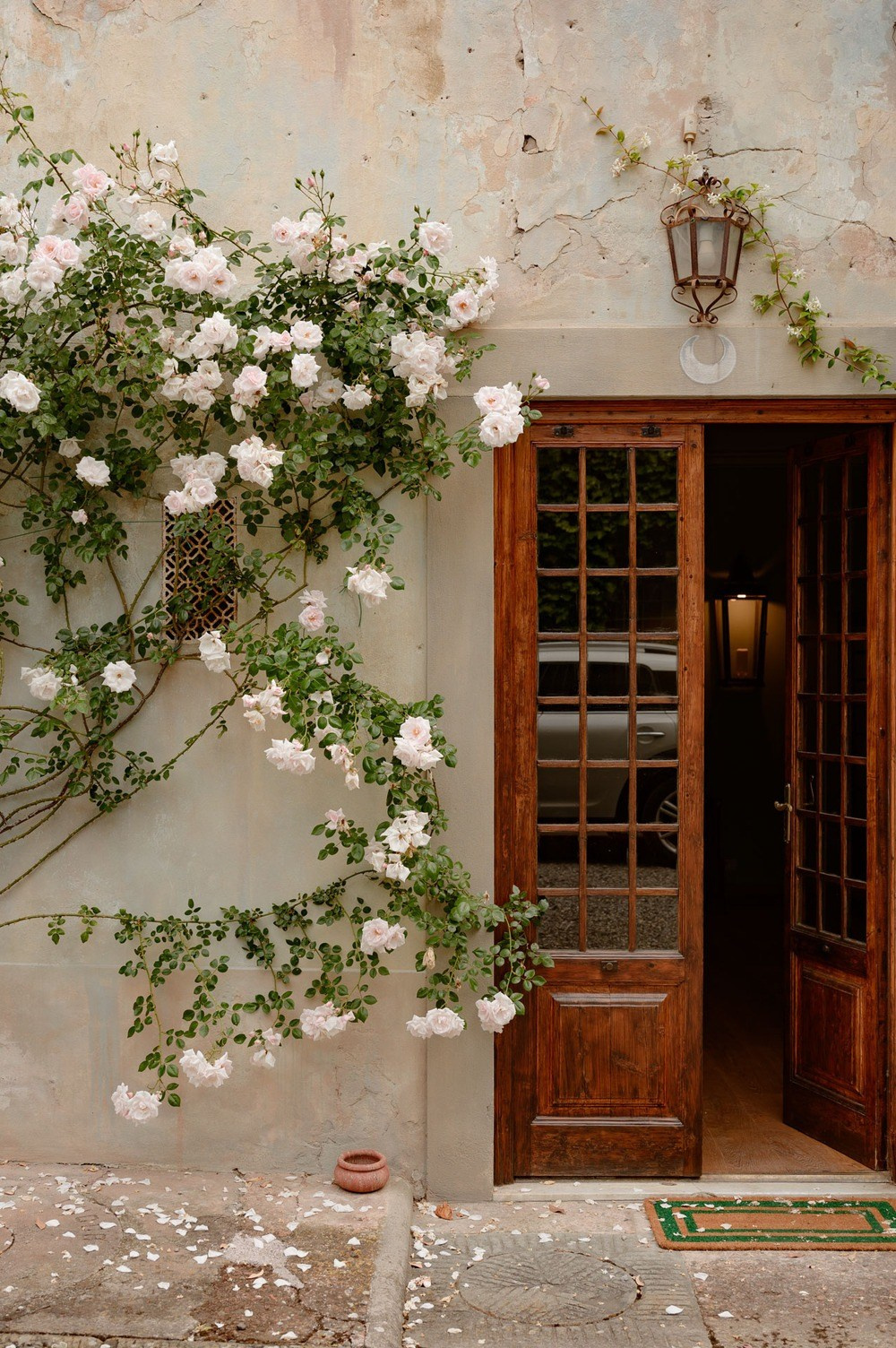 Wedding photography at Fattoria Mansi Bernardini, Lucca. Bella Vita Weddings — Wedding Photography in Dubai & Destination