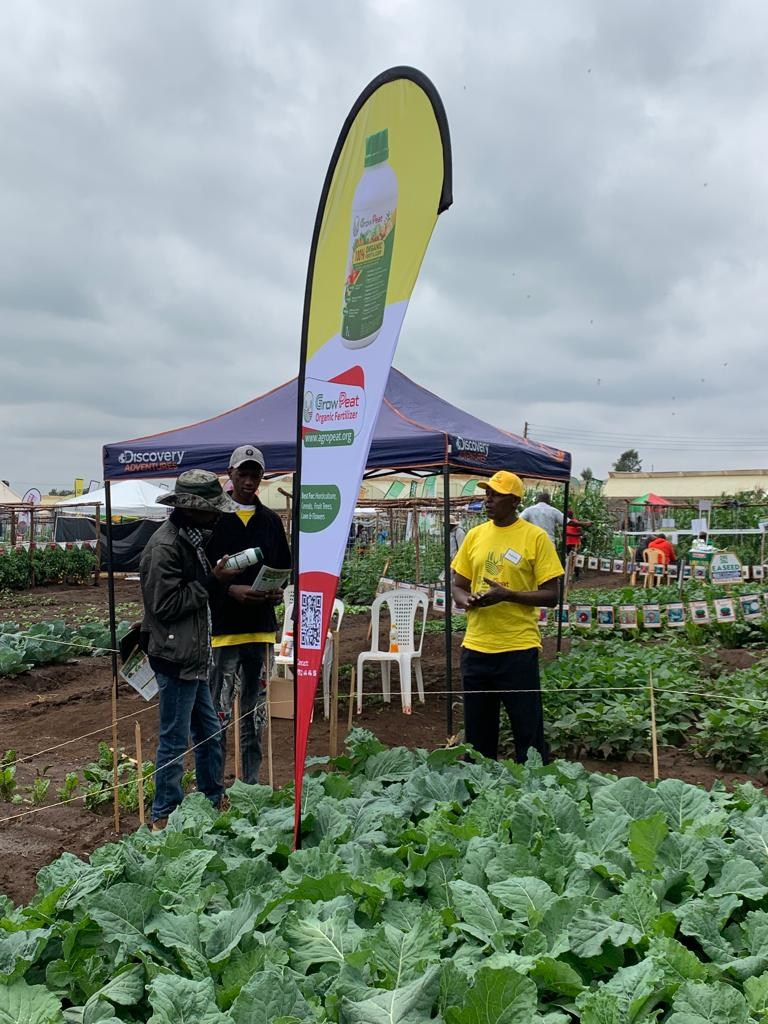 Grow Peat Organic Farming Training Crops and Sustainable Agriculture. Boost Plant Growth with Organic Fertilizers: Our Effective Solution