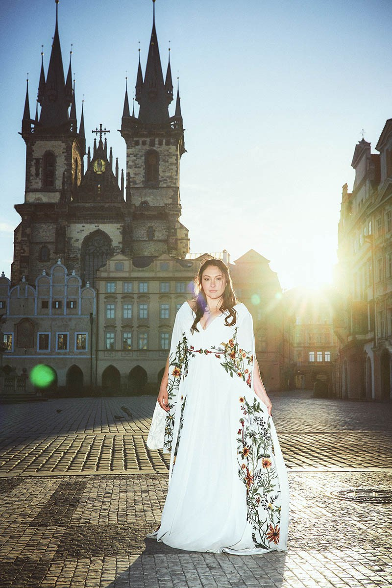 Pre-Dawn Sunrise Engagement Session in Prague