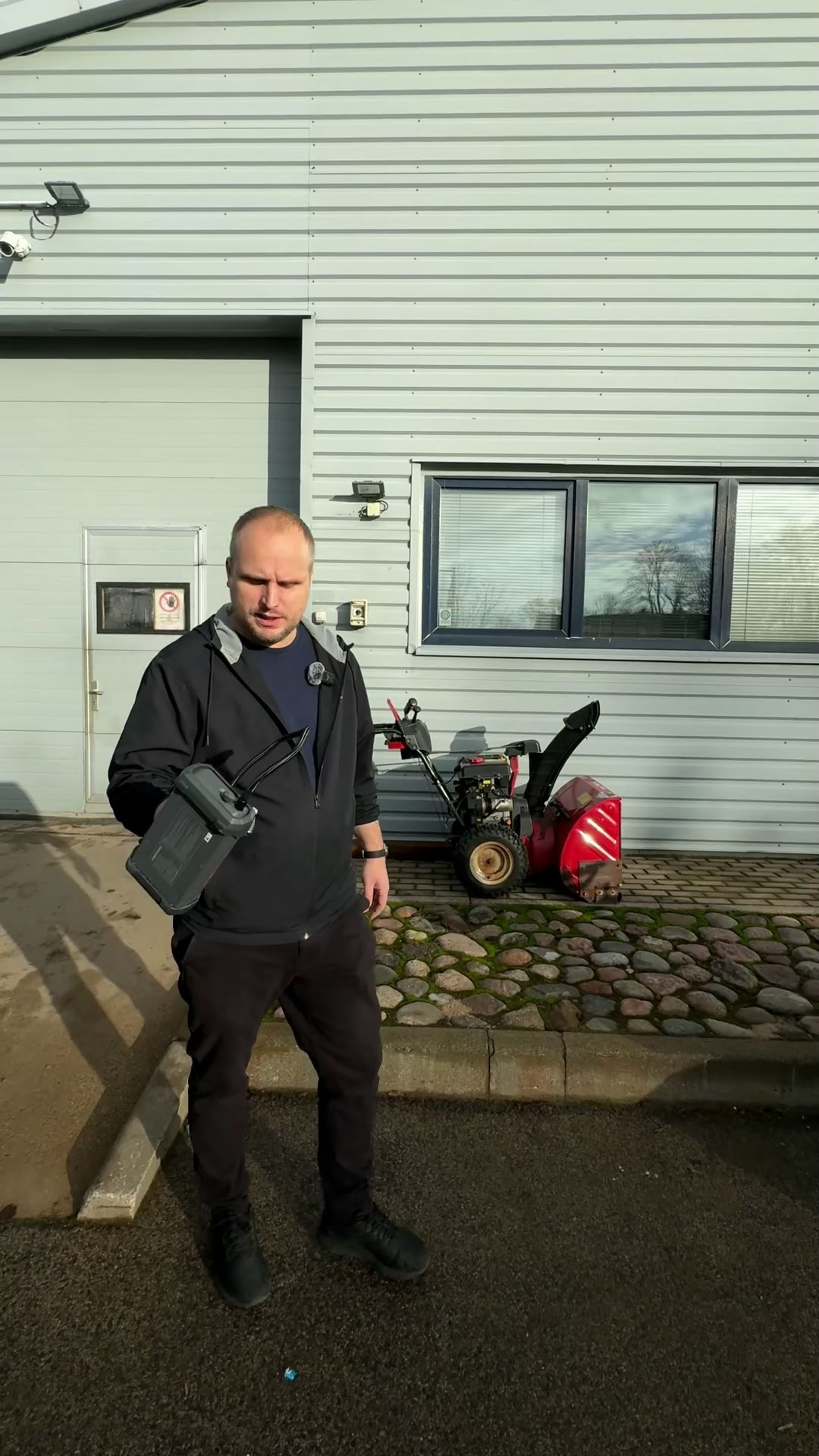 Produktu video filmēšana. Video filmēšana un veidošana ar telefonu, filmēšanas kursi