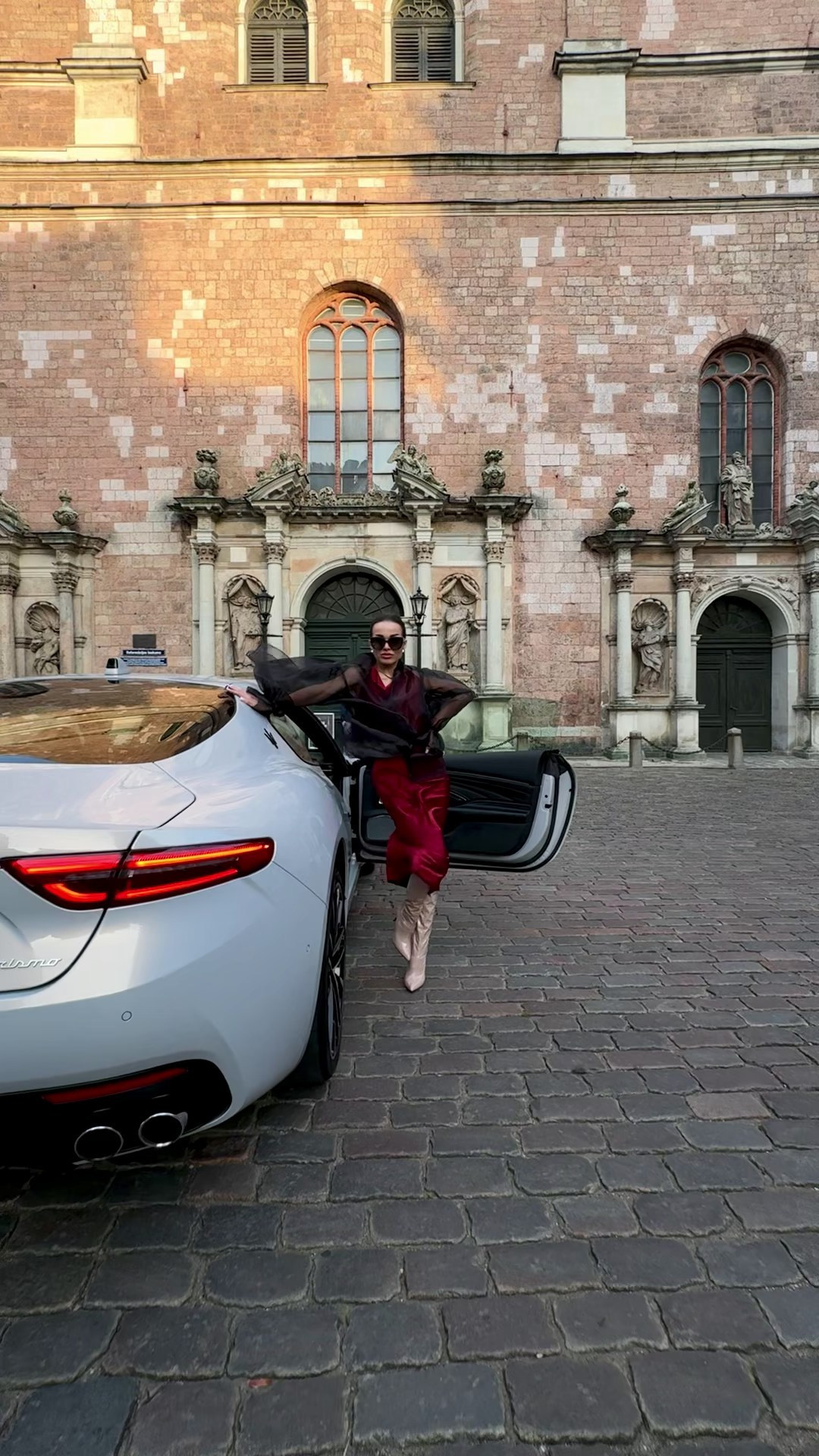 Produktu video filmēšana. Video filmēšana un veidošana ar telefonu, filmēšanas kursi