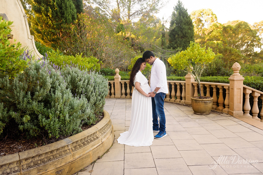 Maternity session session price guide. Newborn and family photographer. Hills District. Sydney