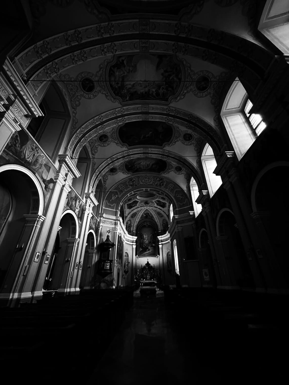 Urunk színeváltozása templom | Pécs 2025