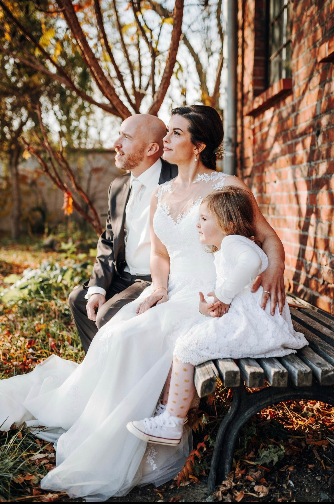 Rustikale Hochzeit mit dem Bulli Bus. Hochzeitsfotografie in Berlin Nataliia Schütze