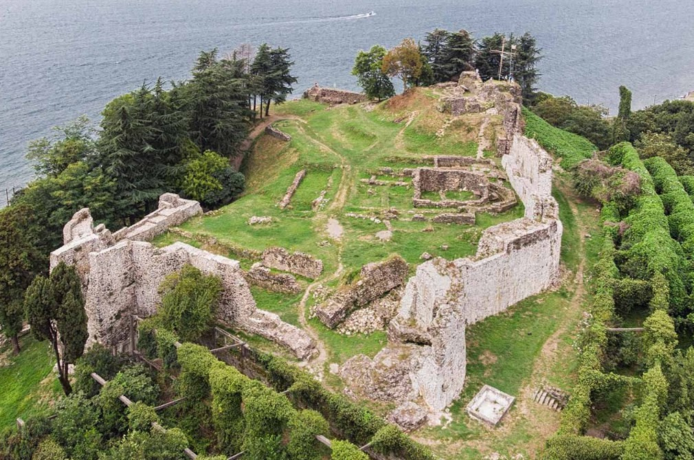 Romantic wedding ceremony in Batumi. Главная
