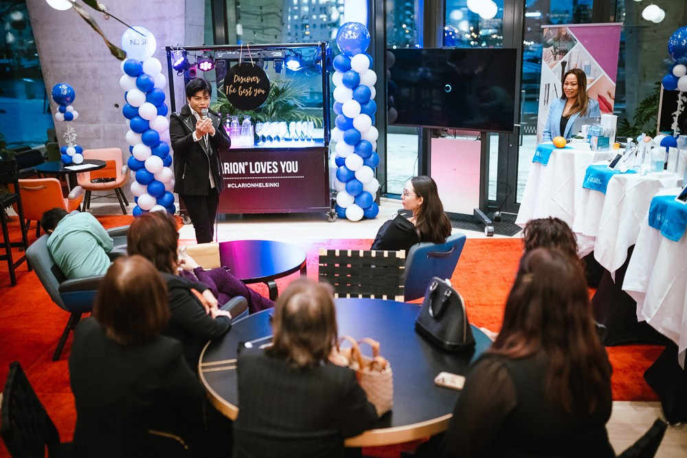 Palvelut ja hinnasto. Valokuvaaja Lahti, Helsinki Elena Salonen