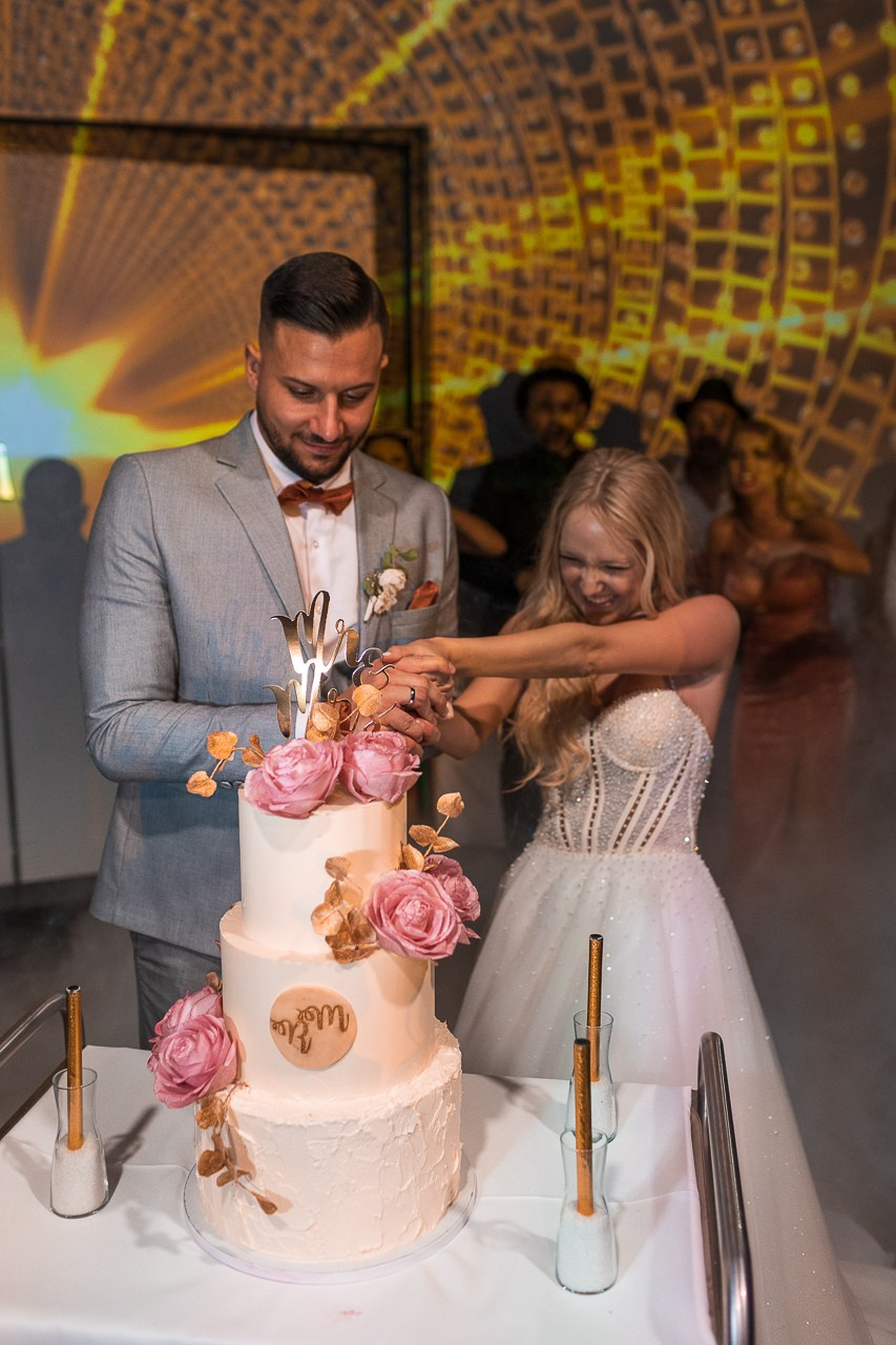 Kirchliche Hochzeit Karlsruhe | Rosi & Marco – Hochzeitsvideo & Fotos