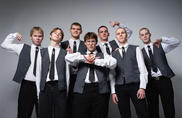 фото выпускников лицейfotografie colectiv clasăколлективное фото классаfoto 9 класс Молдовафото 9 класс Молдоваfoto 12 класс Кишиневфото 12 класс Кишиневfotograf grup școlar Chișinăuшкольный фотограф групповые фото