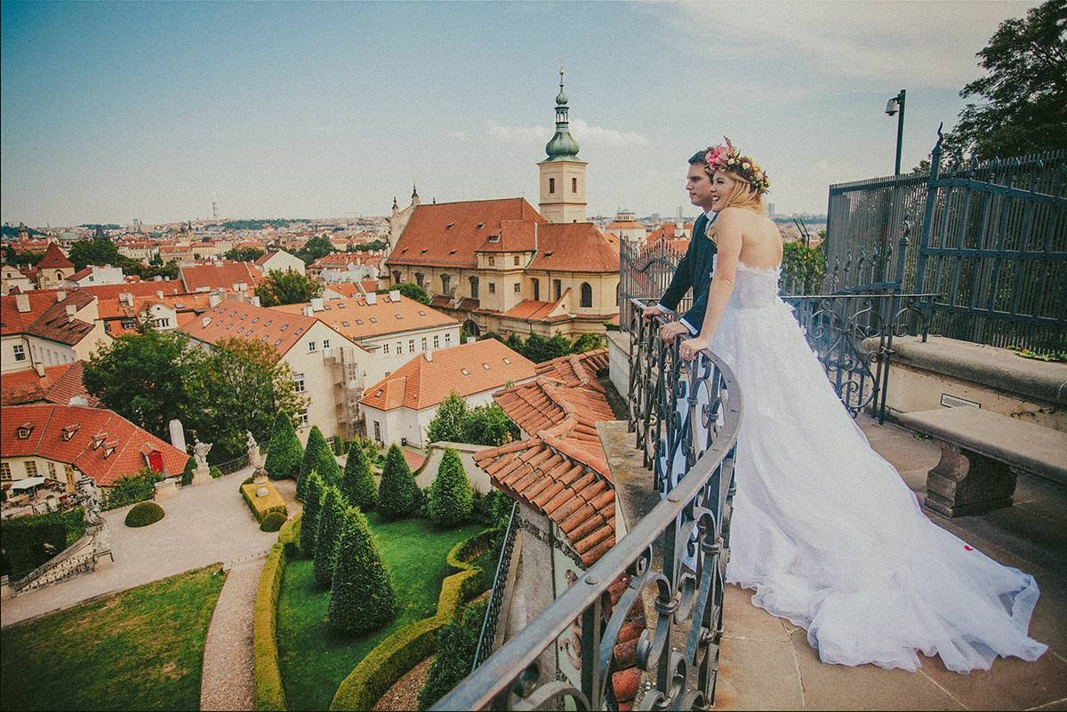 Michelle & Dan — Designer Vrtba Garden Wedding Photography, Prague