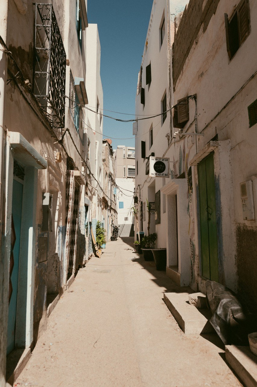 Travel and lifestyle fotografka. Dana Lišková — Empatická fotografka | Introspektivní umělkyně | Neurodivergentní koučka| Zakladatelka Artepy.cz