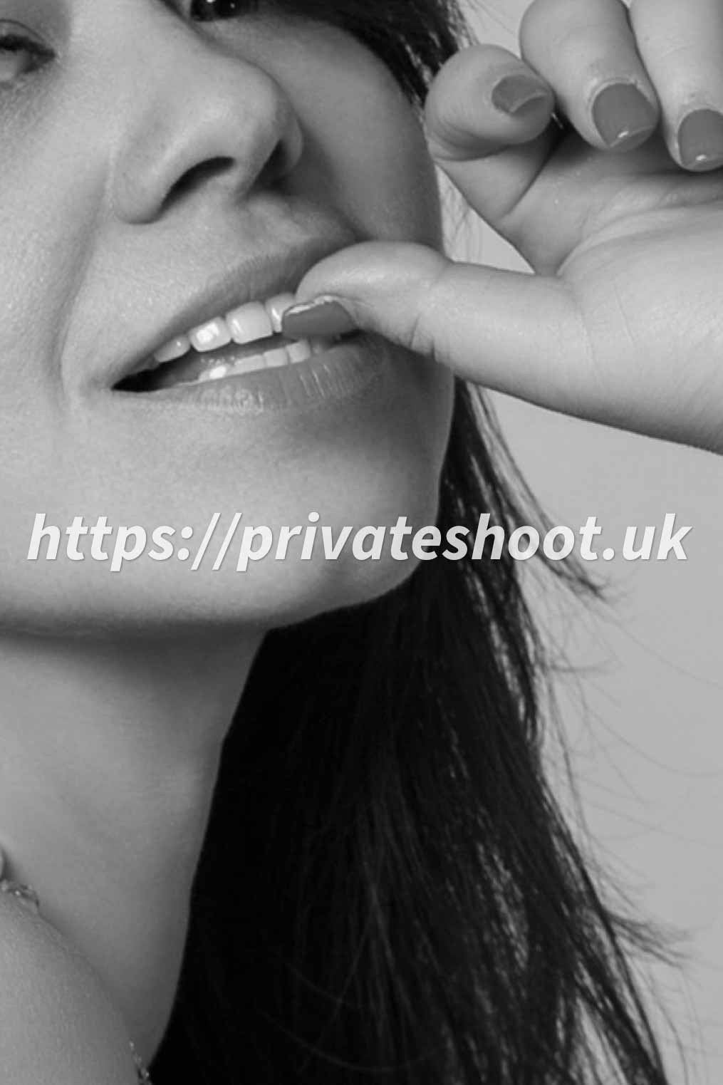 Private Studio. Ensaio Sensual em Londres | Private Shoot